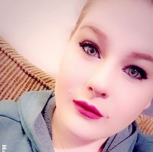 Meet your Posher, Raechelle